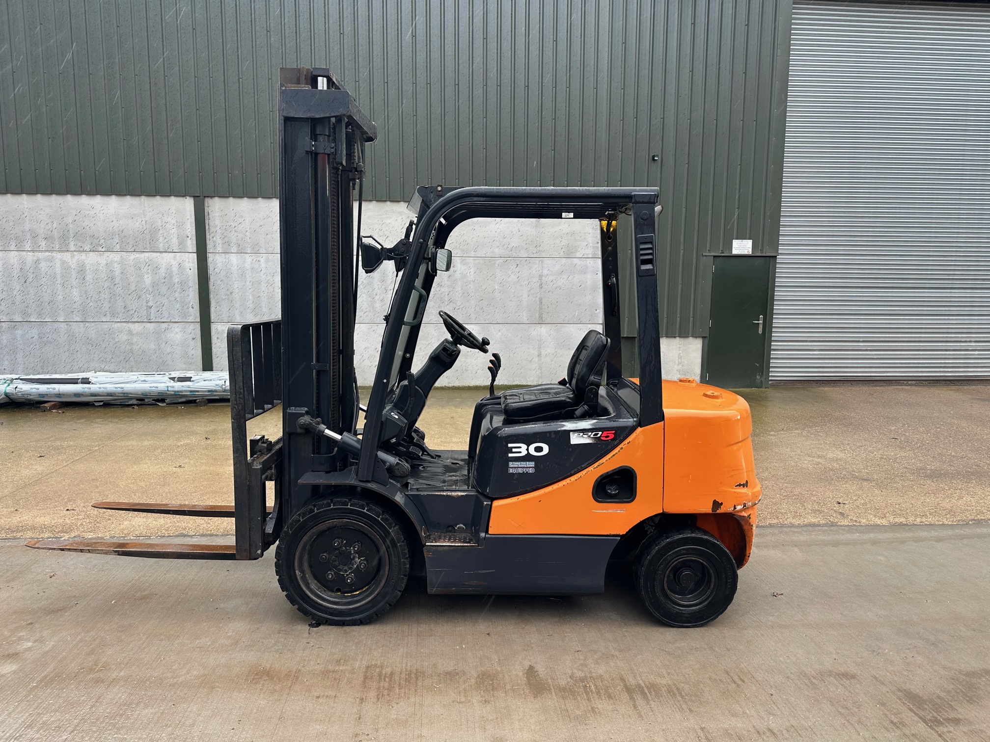 IMG_9884 Doosan D30S year 2010