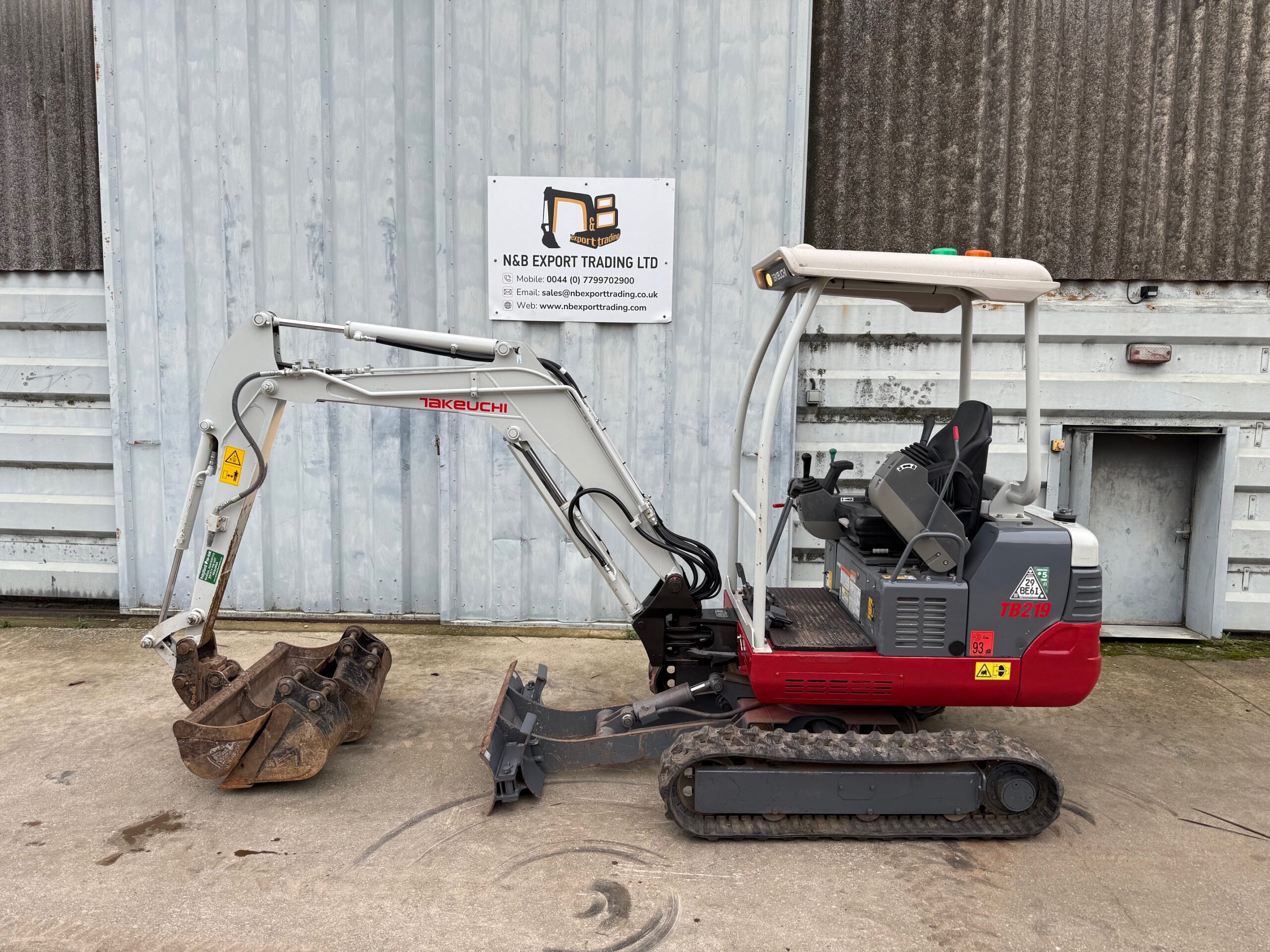 IMG_6161 Takeuchi Tb219 year 2022